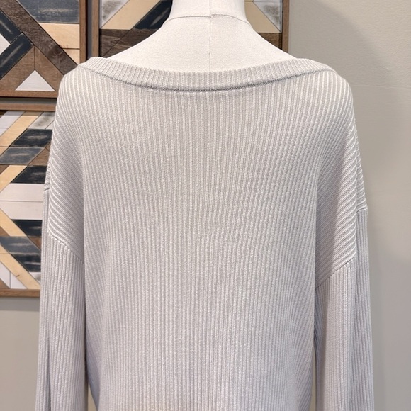 Lululemon Women's Reversible Crossover Sweater Boolux Cashmere Blend sz 8 - Picture 5 of 9